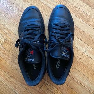 Reebok Men's Black Sneakers with Red Accents